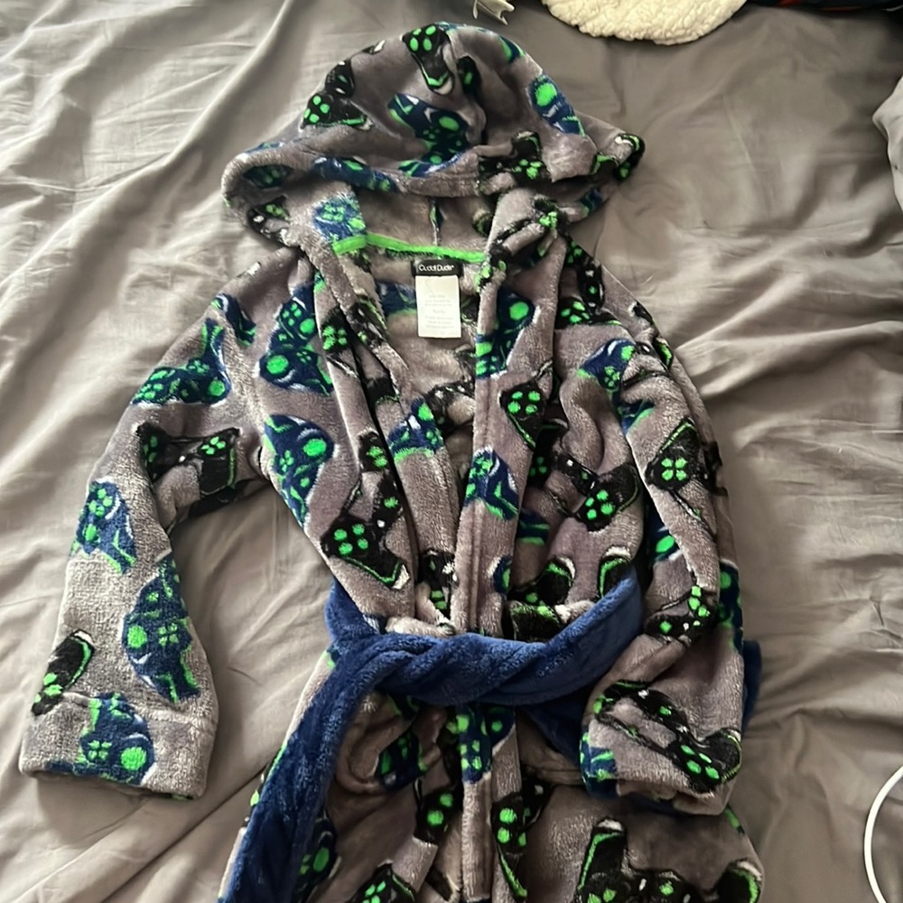 Boys robe